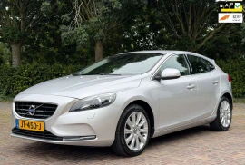 Volvo V40 1 5 T3 Momentum Automaat Trekhaak