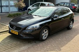 Volvo V40 V40 1 6 T2 Summum Gasoline Black