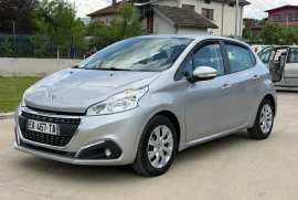 Peugeot 208 1.2i* EURO6* 90000км