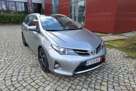 Toyota Auris 2.0 D-4D Touring Sports!